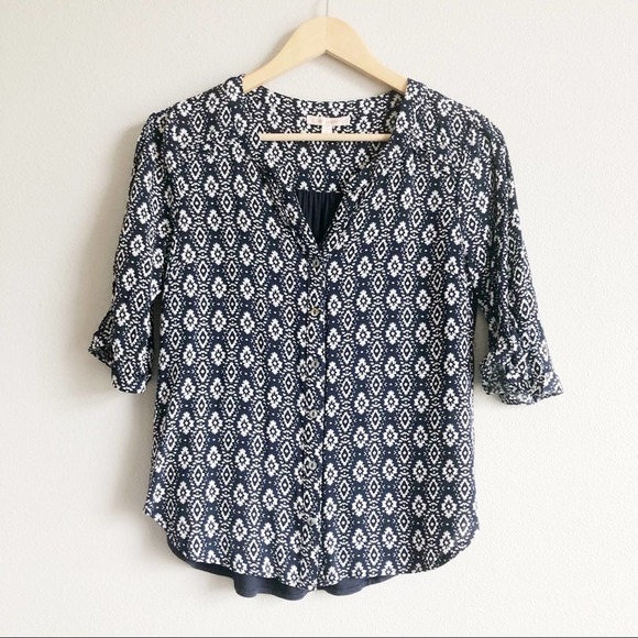 Stitchfix Skies Are Blue Patterned Arin Button Front Top Size Small - Picture 1 of 7